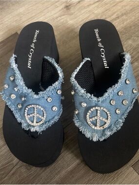 Women's Blue Denim Rhinestone Peace flip flops runs small like 6 1/2